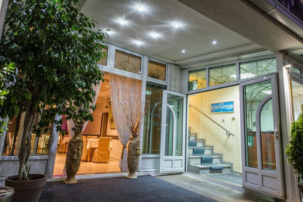 Hotel Ideal Podgorica Exteriér fotografie