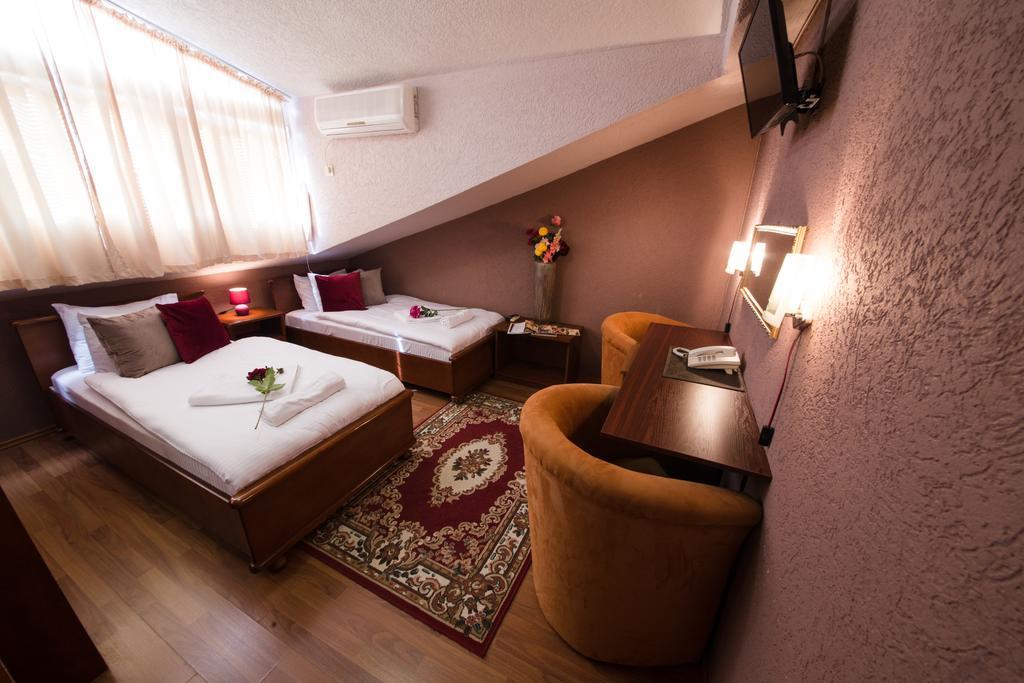Hotel Ideal Podgorica Exteriér fotografie